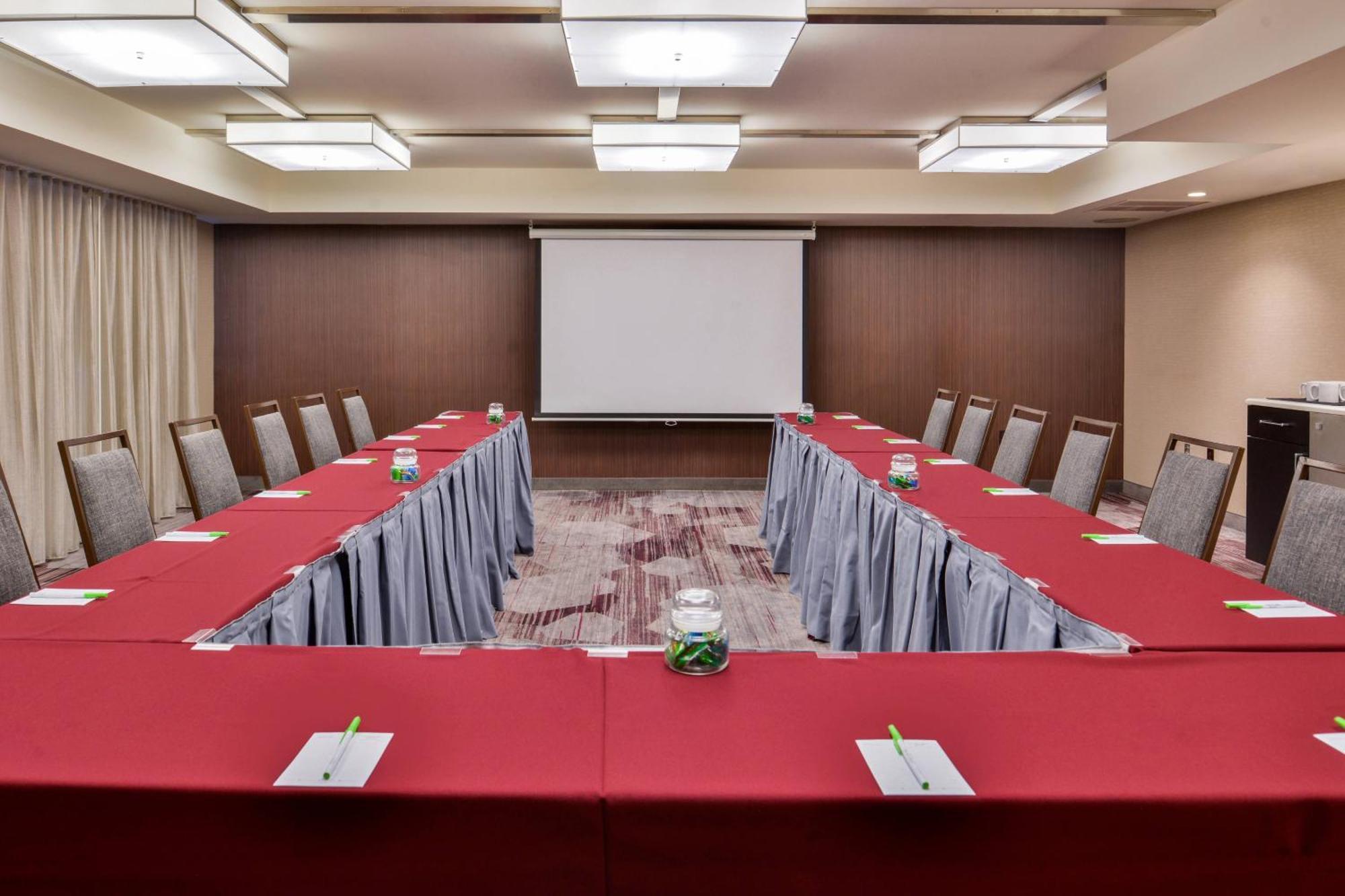 Hotel Courtyard By Marriott