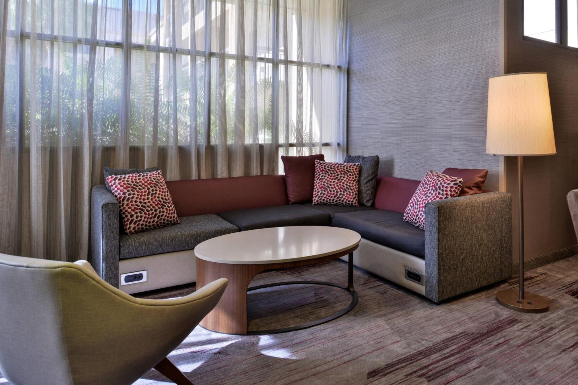 Courtyard By Marriott Hotel 3*
